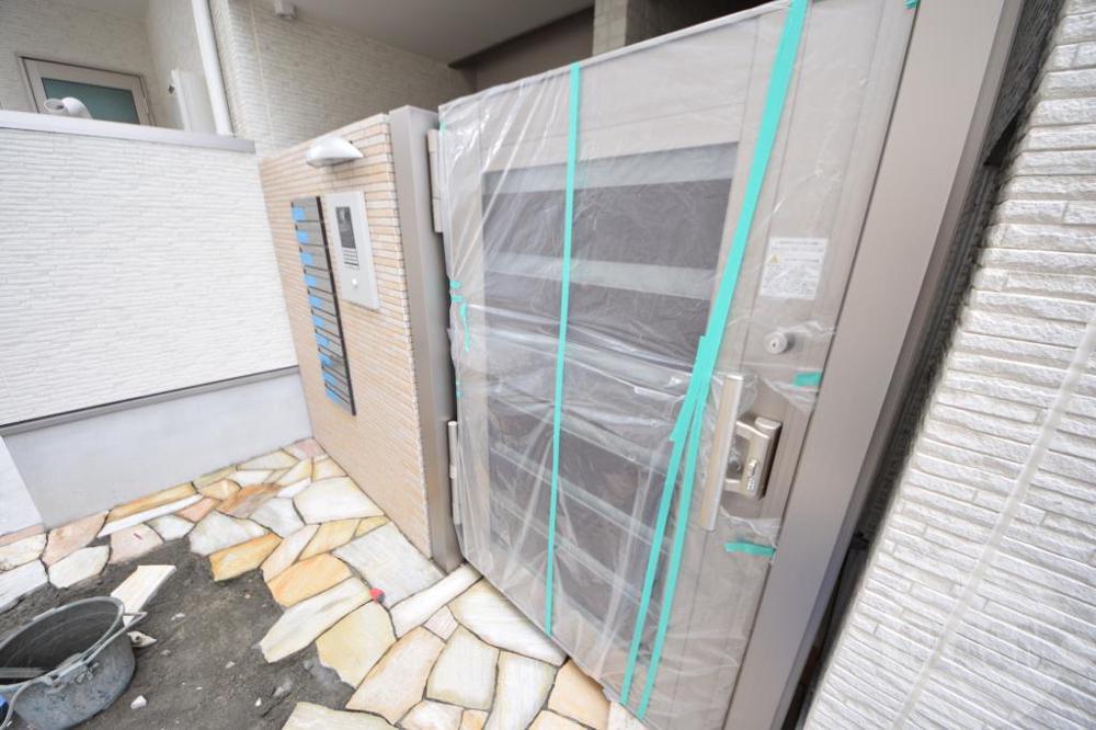 18/26 エントランス