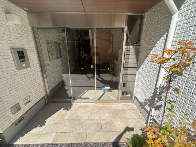 22/29 エントランス