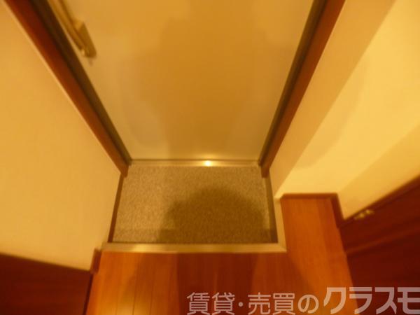 18/30 玄関