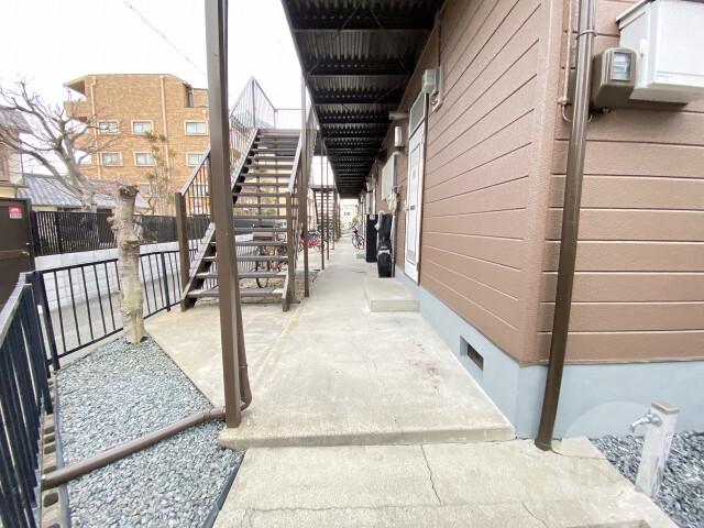 16/22 エントランス