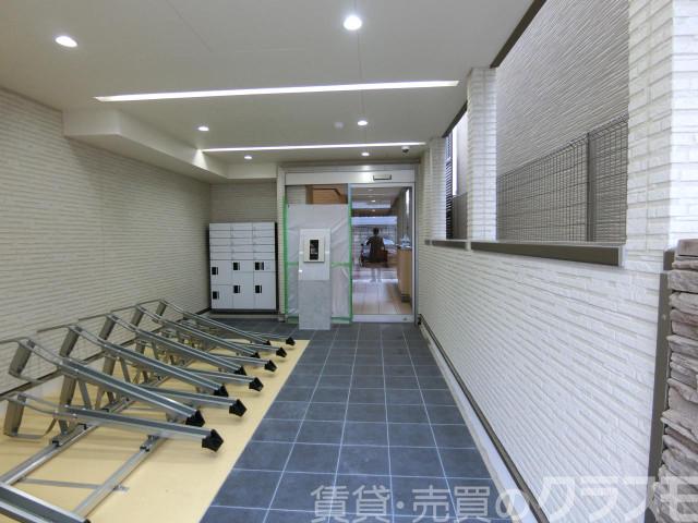 28/30 エントランス