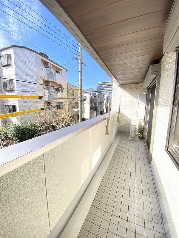 20/30 バルコニー