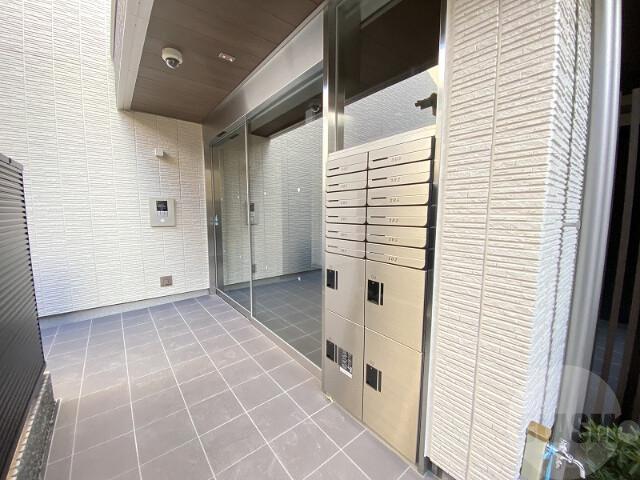 25/30 エントランス