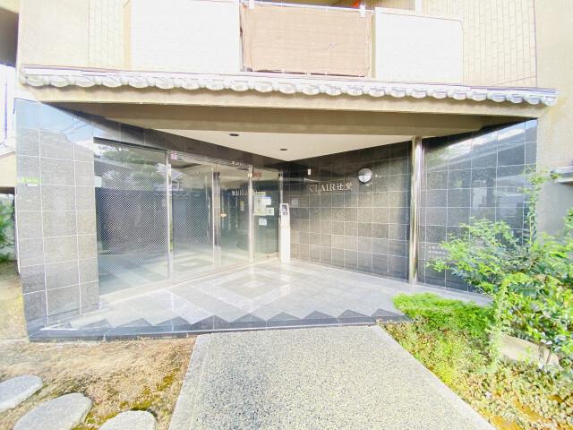 20/29 エントランス