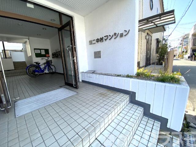 24/29 エントランス