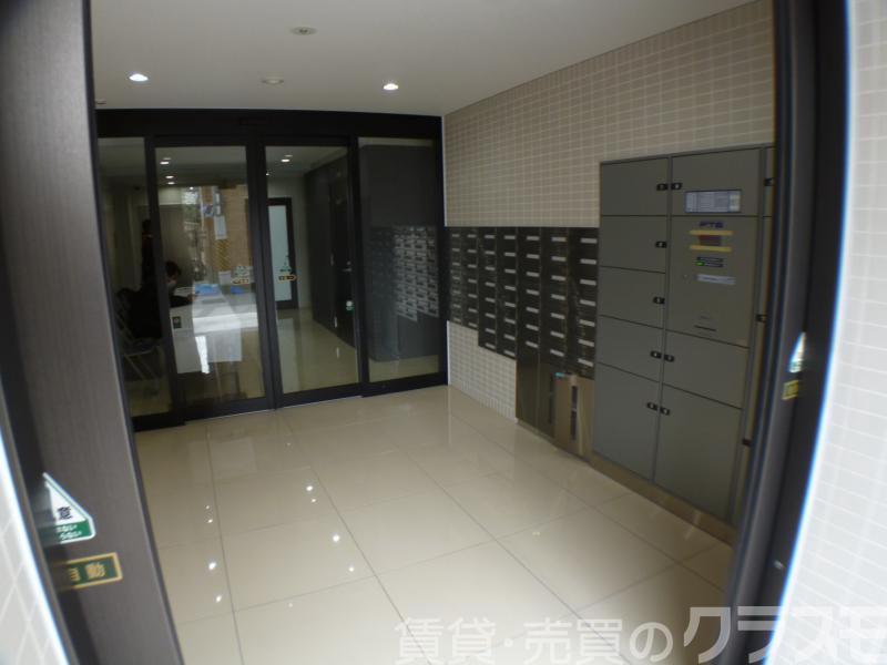 28/30 エントランス