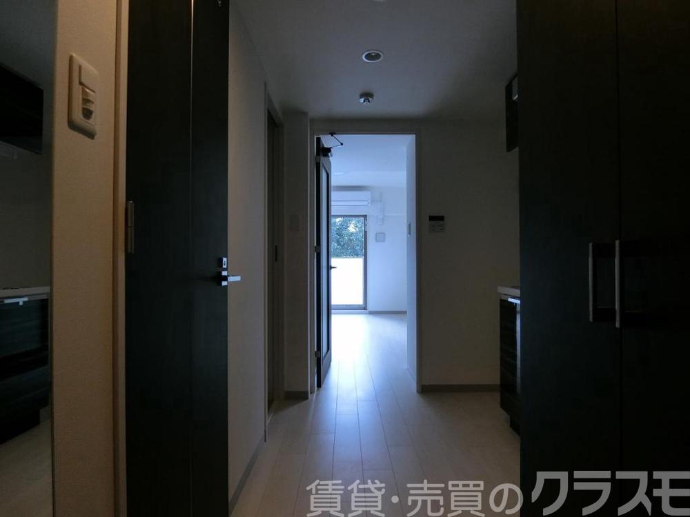 16/30 玄関