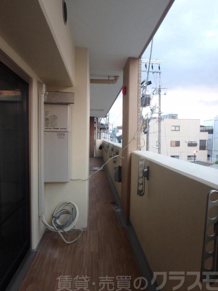 20/30 バルコニー