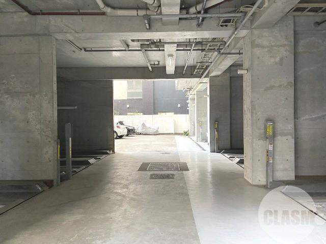 23/28 駐車場