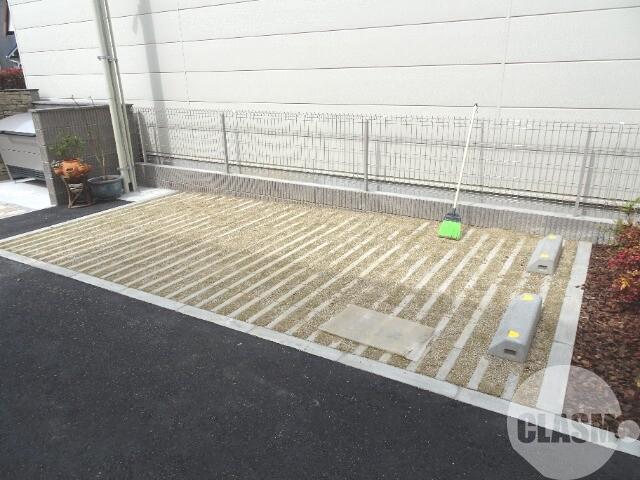 23/29 駐車場