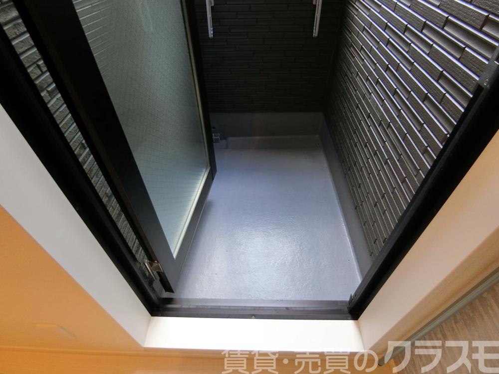 23/30 バルコニー