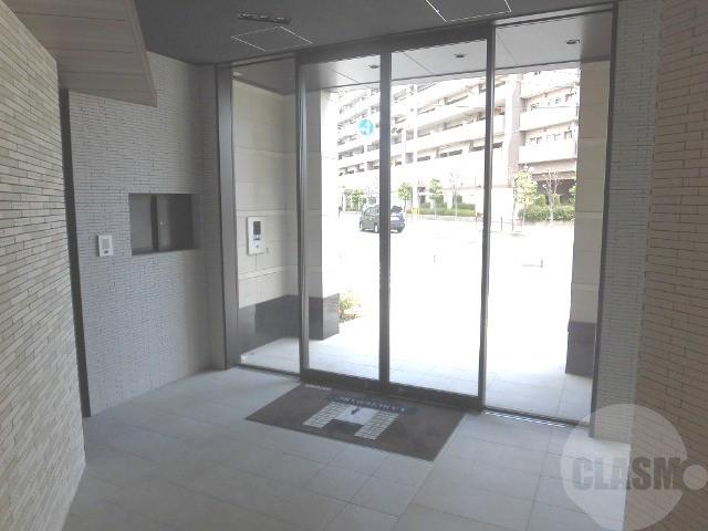 22/30 エントランス