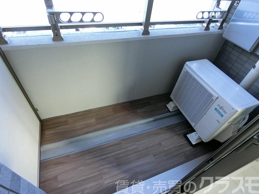 25/30 バルコニー