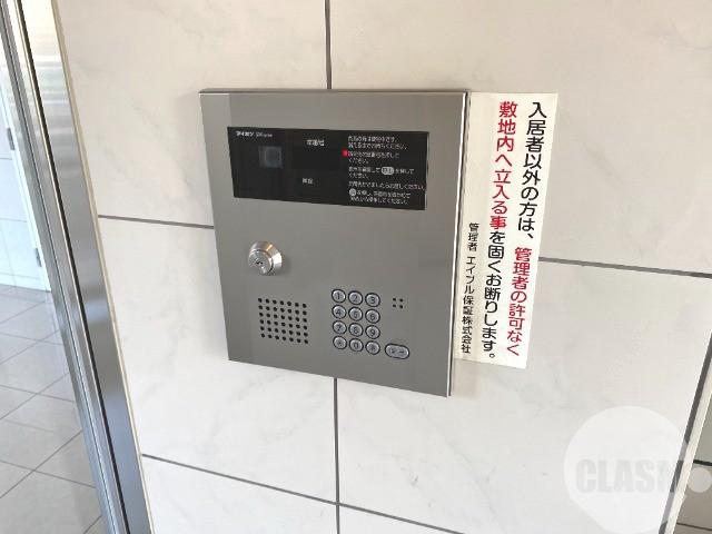 21/26 エントランス