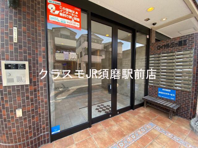 26/30 エントランス