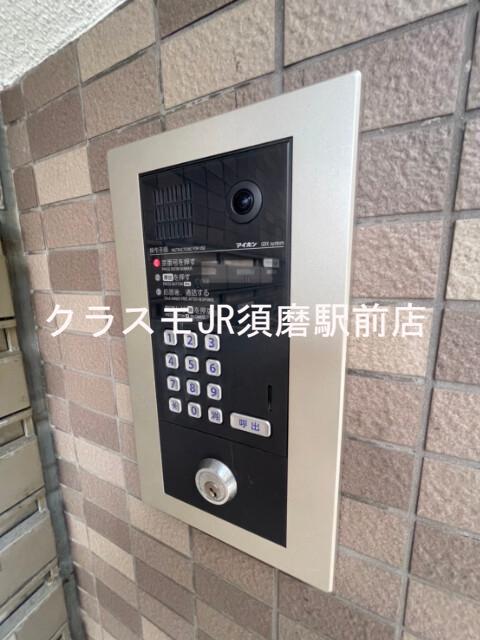 23/30 エントランス