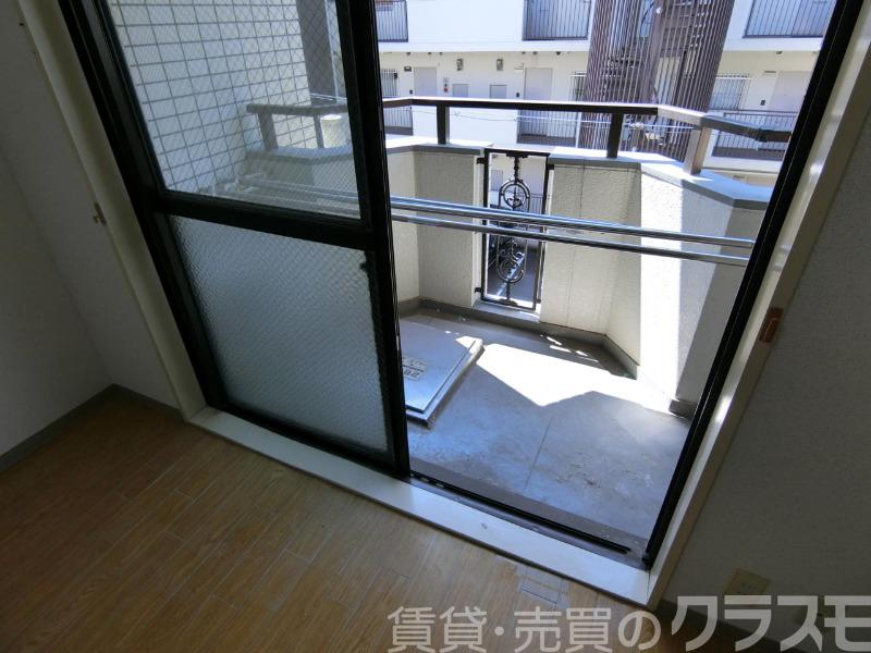 23/30 バルコニー