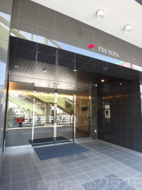 25/30 エントランス