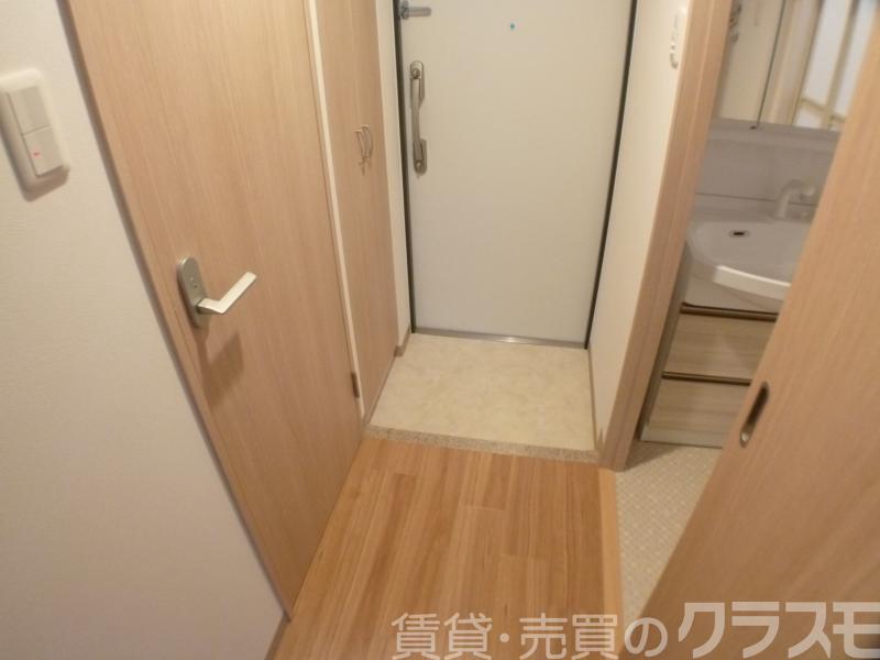 17/30 玄関
