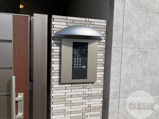 20/30 エントランス