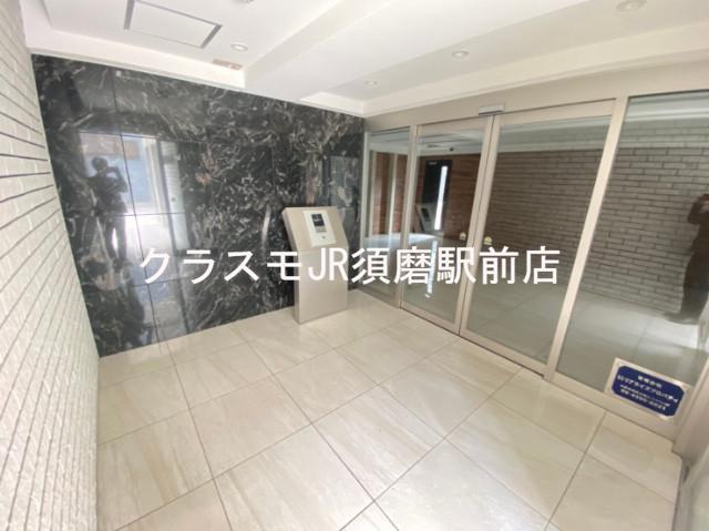 21/30 エントランス