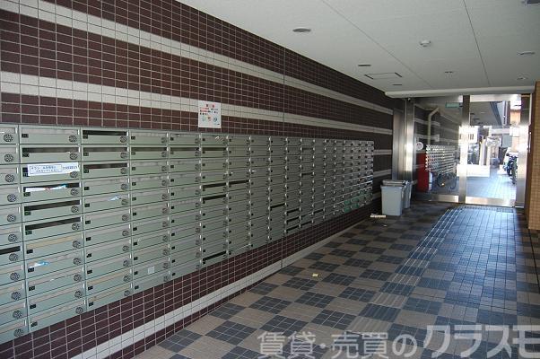 28/30 エントランス