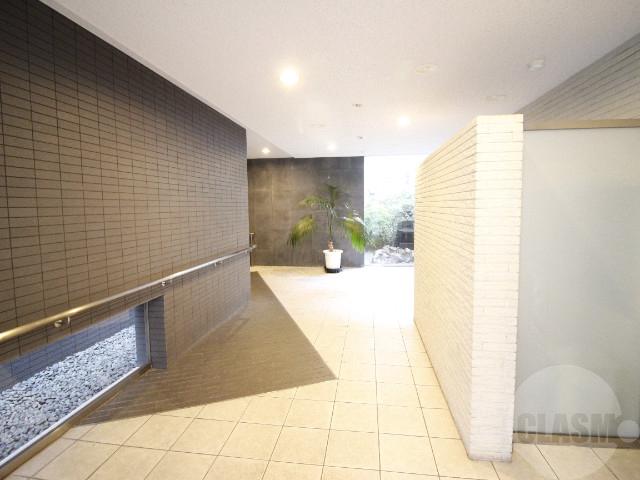 20/29 エントランス