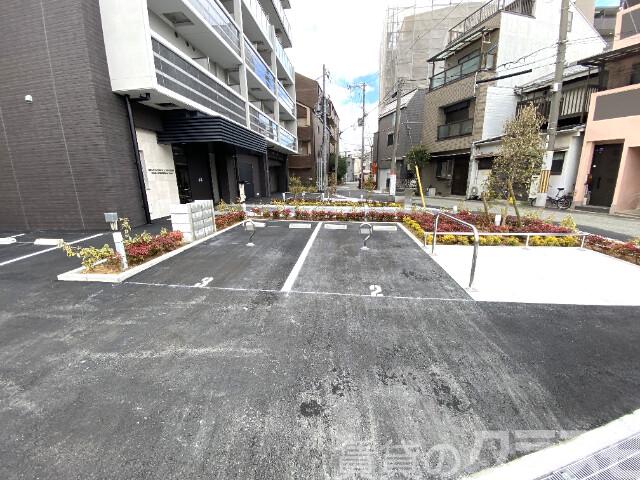 21/26 駐車場