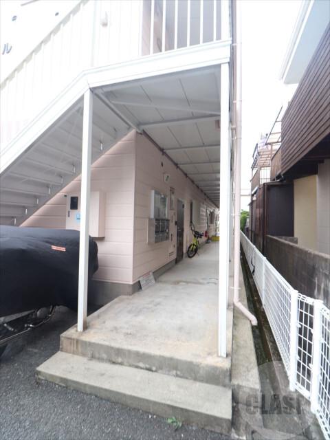 22/30 エントランス