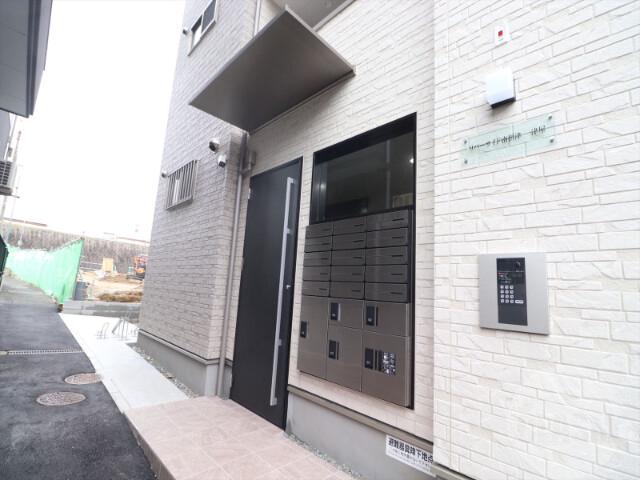 22/30 エントランス