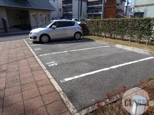 2/10 駐車場
