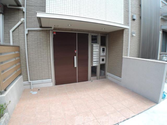 30/30 エントランス