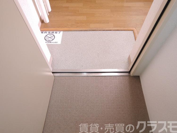 16/30 玄関