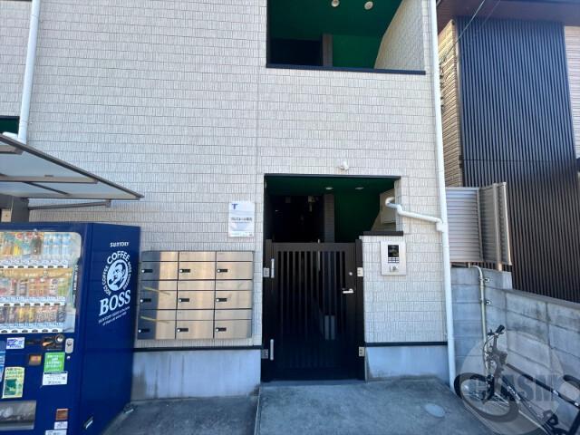 22/30 エントランス