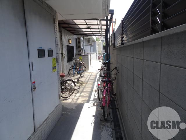 21/26 エントランス