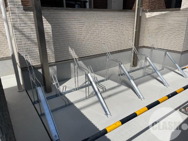 18/24 エントランス