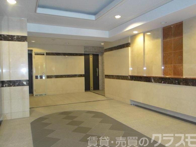 2/2 エントランス