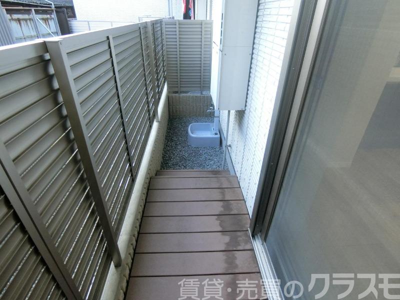 23/30 バルコニー