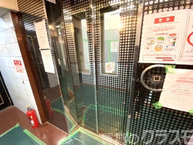 15/20 エントランス