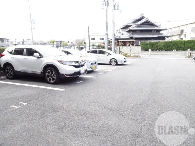 22/30 駐車場
