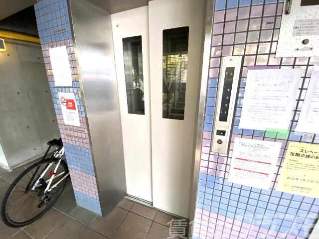 20/25 エントランス