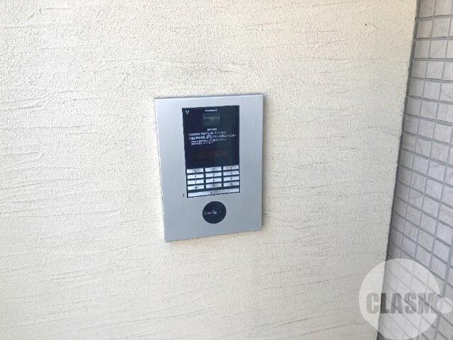 20/30 エントランス