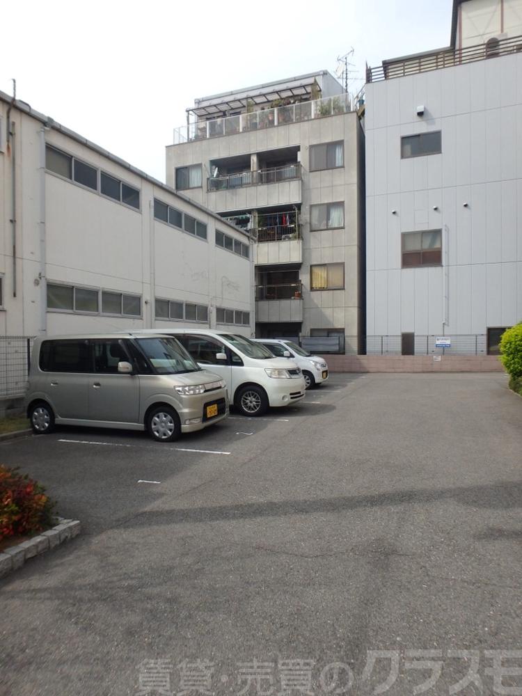 21/30 駐車場