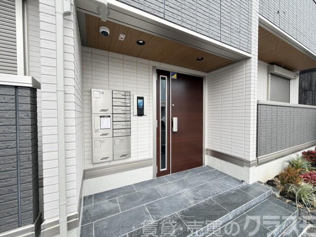 28/30 エントランス