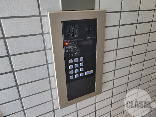 20/26 エントランス