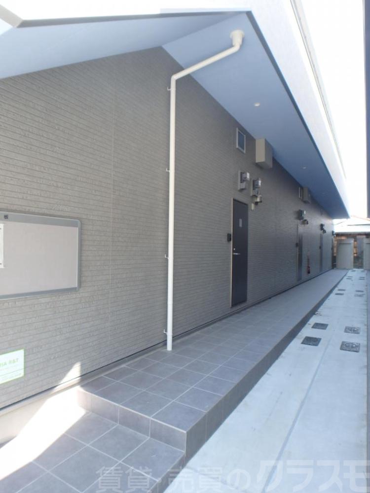 26/30 エントランス