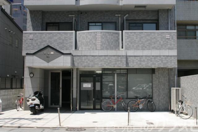 27/30 エントランス