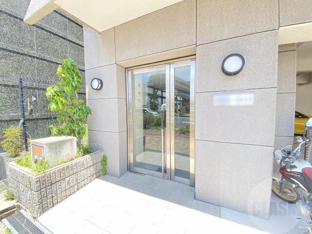 17/26 エントランス