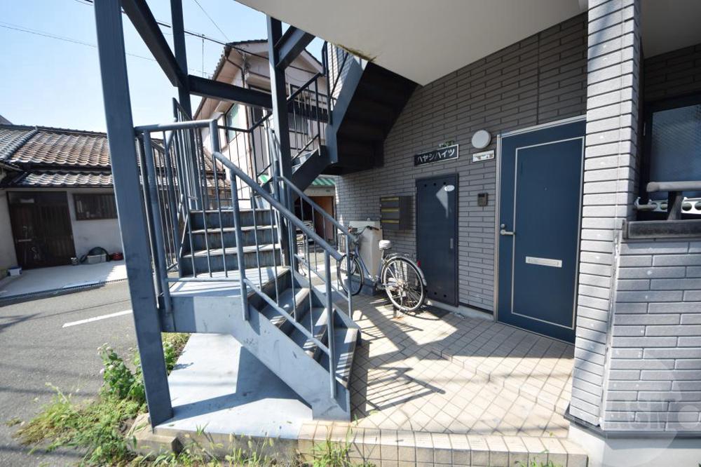 17/25 エントランス