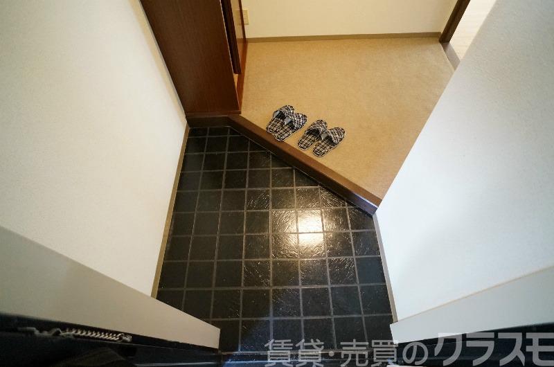16/30 玄関